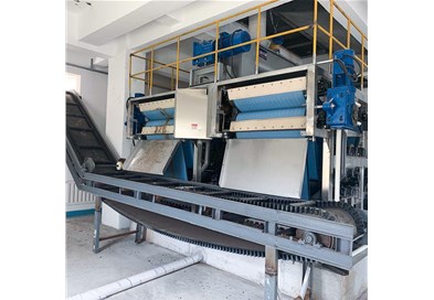 高壓帶式污泥脫水系統(tǒng)給您高含固率的泥餅，助力污泥處置！